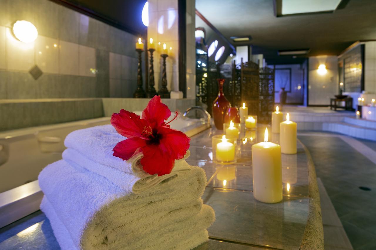 Le Grand Courlan Spa Resort Adults Only Black Rock Exteriör bild